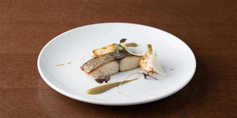 【新春ディナー】ディナーコース ＋乾杯スパークリングワイン（直前割・元日～1/4限定）