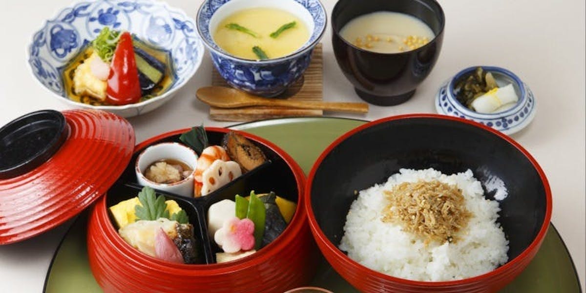 京料理 いそべ 【名代まるやま弁当】全5品+ソフトドリンク ランチ プラン(11931505)・メニュー 京料理 いそべ 【名代まるやま弁当】全5品+ソフトドリンク ランチ プラン(11931505)・メニュー