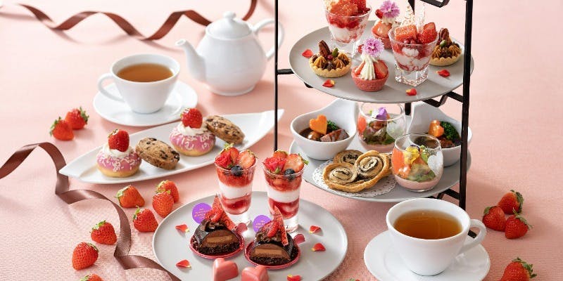 【1.2月季節のアフタヌーンティー】　苺とショコラ