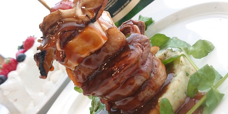  24・25 日 限 定  黒毛和牛 ロ ッ シ ー ニ タ ワ ー ＋ X m a s デ ザ ー ト 豪華7品