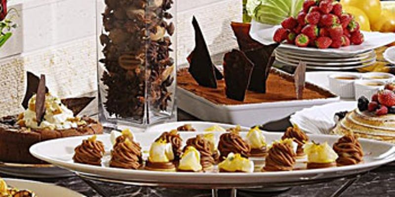 2025スペシャルXmasデザートビュッフェランチ　メインはUSサーロイン石窯グリル