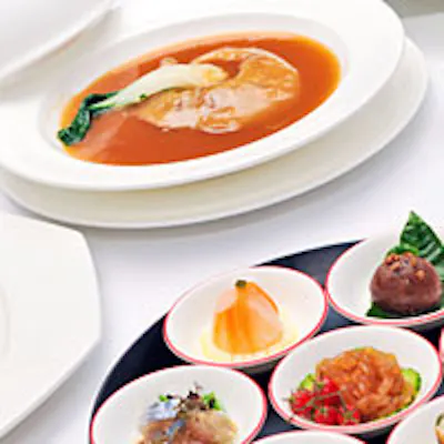 伝統的な中国料理を重んじながら、料理長 山橋孝之が磨き続けた技で表現