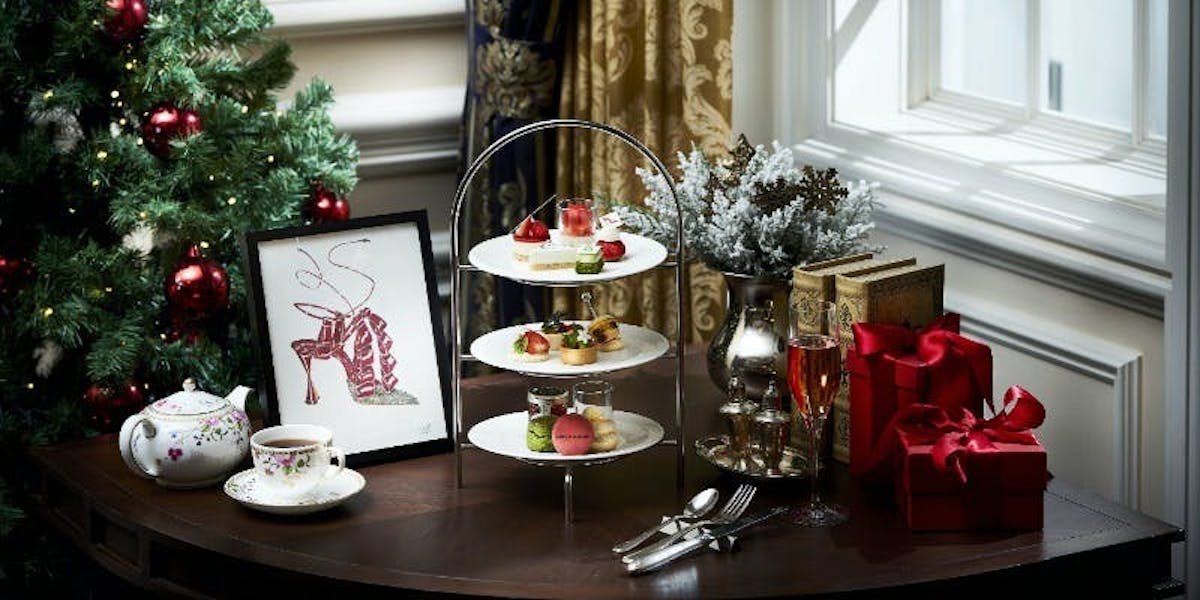 2023年ザ・リッツ・カールトン大阪のクリスマスアフタヌーンティー "マノロ ブラニク クラフタヌーンティー"