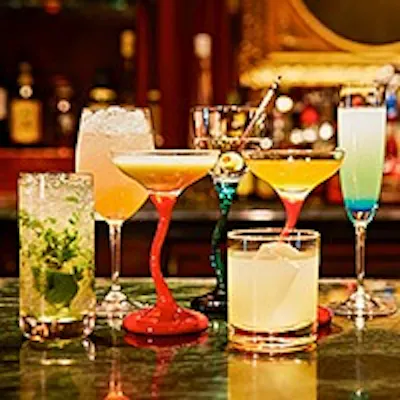 多彩なお酒が楽しめるシックな大人の空間