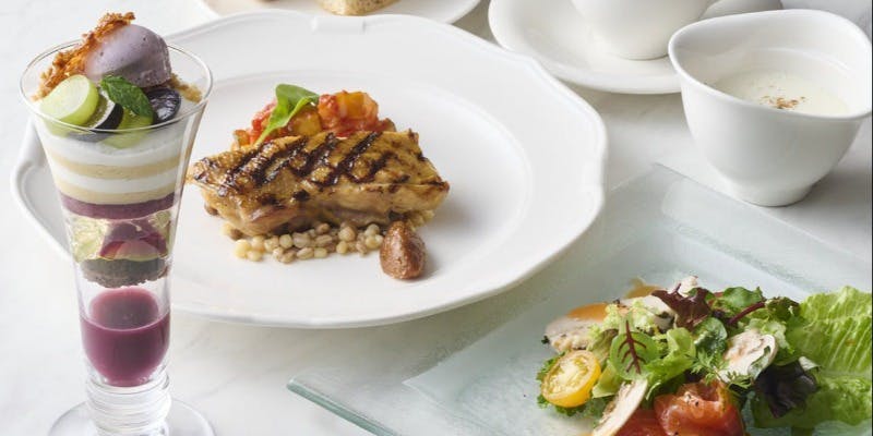 【オーヴェストランチ】（全3品）前菜、選べるメイン、パフェのランチコース