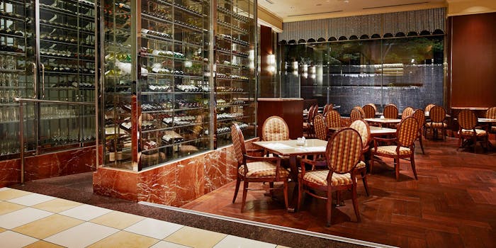 シンフォニー Symphony ロイヤルパークホテル ブッフェ 洋食 一休 Comレストラン