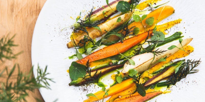 【モダンプロヴァンスランチ】アミューズから始まる季節野菜を使用した全5品