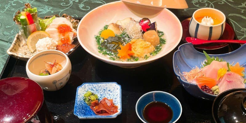 【月替わり御膳】お造り、煮物、メインの一皿、デザートなど＋ネット予約で食後のカフェ付き