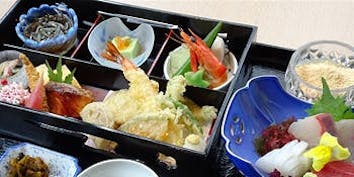 【なにわ弁当】天麩羅、造り、煮物、焼物など全7品 - 日本料理 大江／シティプラザ大阪
