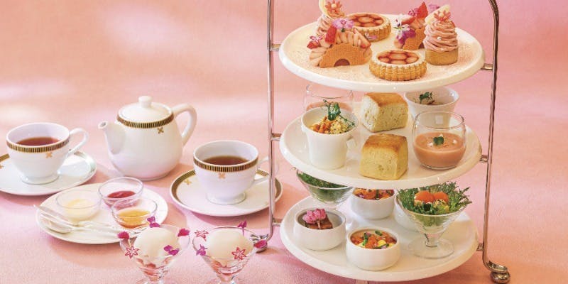 Strawberry ＆ Flower Garden Afternoon Tea（土日祝3/17～4/30 お席お任せ2時間制）