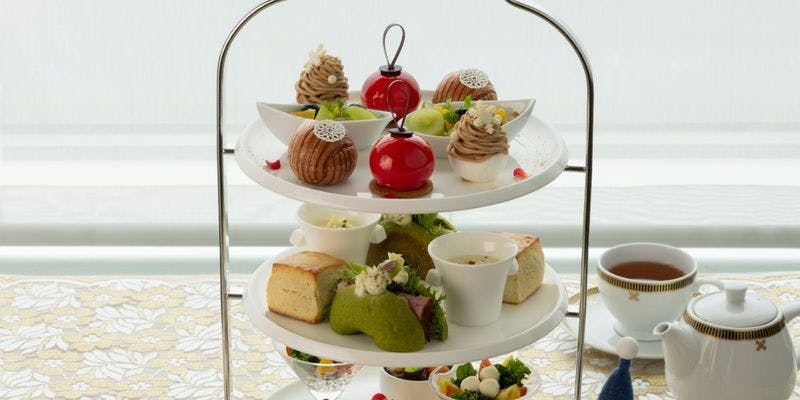 Holiday Afternoon Tea 「LUXE」（平日11/4～1/15 お席お任せ2時間制）