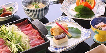 奈良・春日奥山 月日亭（なら かずがおくやま つきひてい）