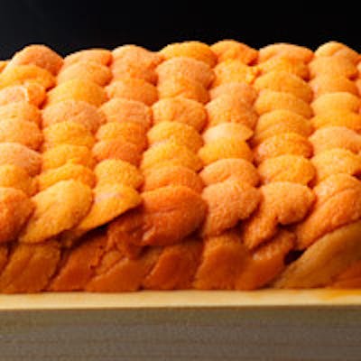 鮨とシャンパン・ワインによる新たな味覚を追求