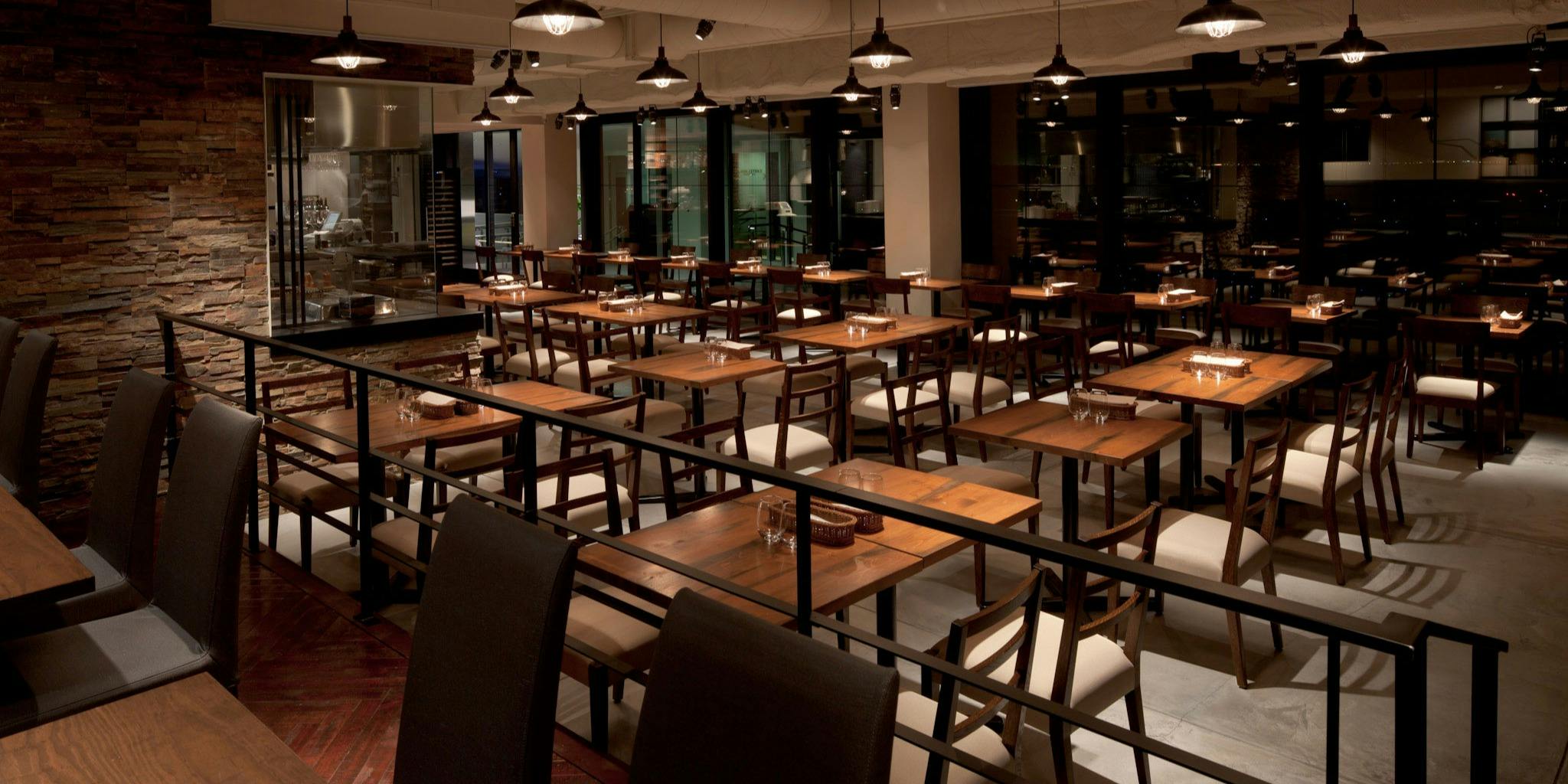 カステルモーラ（CASTELMOLA）