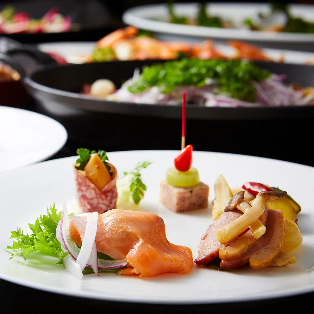 グラスコート 京王プラザホテル 西新宿 ブッフェ 一休 Comレストラン