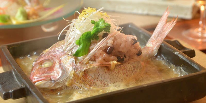 【 御祝膳 】個室にて特別な日の為にご多幸を願う御祝い料理＋乾杯スパークリング