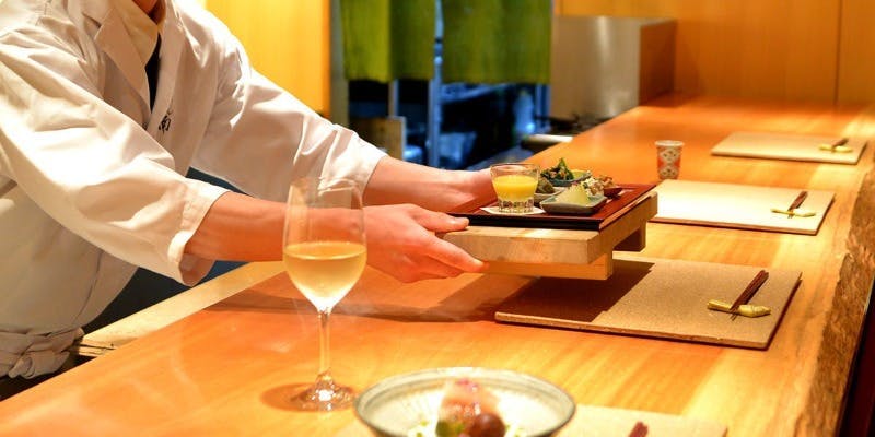 【夜・カウンター限定】神楽 料理7品/A5和牛葛すき焼き・焼き物・土鍋炊き白米など＋乾杯スパークリング付