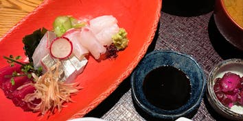 「ランチ刺身御膳」直送鮮魚のお造りを御膳スタイルにて - 春秋 渋谷文化村通