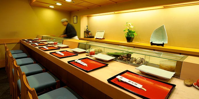 記念日におすすめのレストラン・鮨 新太郎の写真1