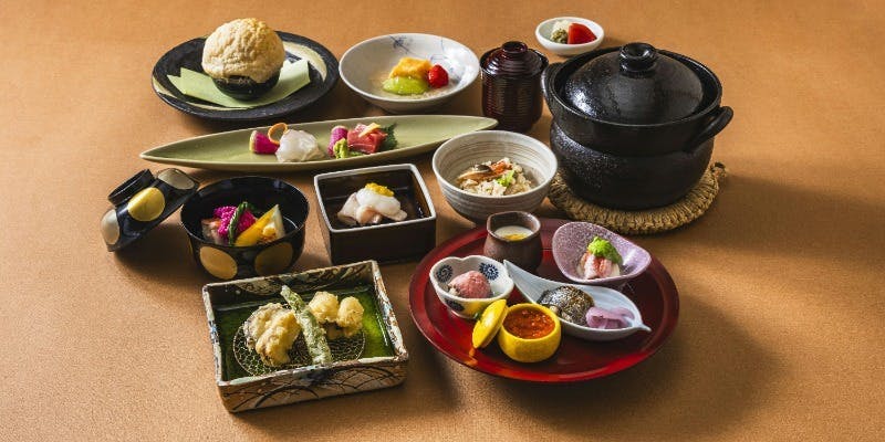 【桐会席】季節替わりの先付やお椀、組肴、季節の魚と野菜の天ぷらなど全8品