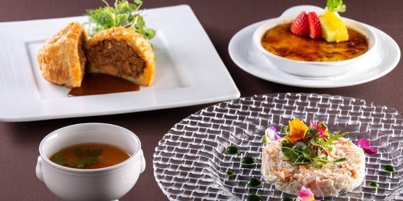 【平日/記念日ディナーA】「牛すね肉のパイ包み焼き」などのコース（食後のお飲み物付）（11・12月）