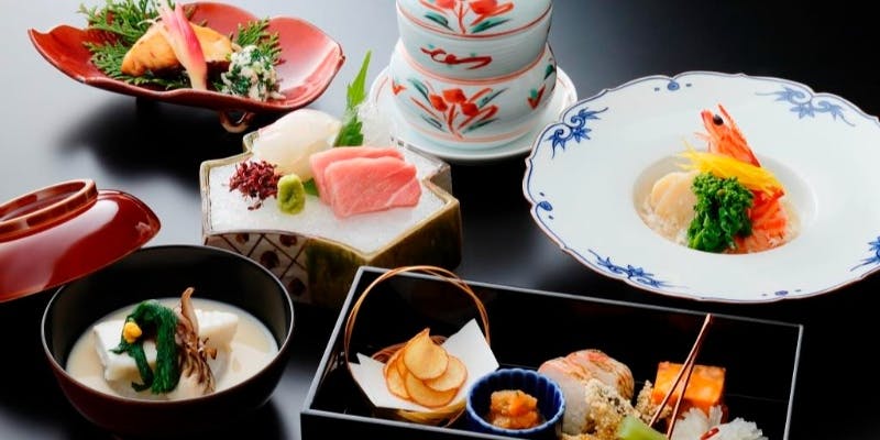 【開業21周年記念特別コース】旬の食材をふんだんに使用した会席＋1ドリンク