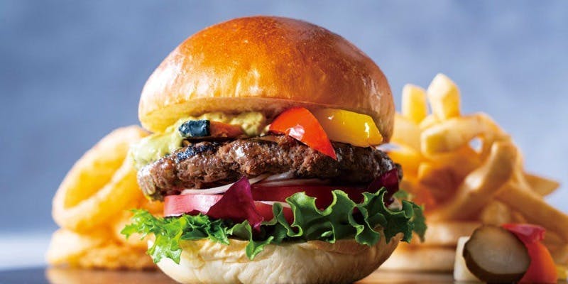 【PLAZAバーガー】＋乾杯ドリンク（金・土曜日限定）