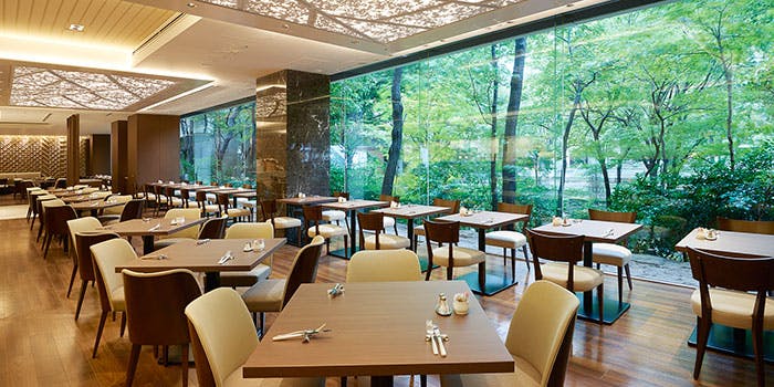 記念日におすすめのレストラン・オールデイダイニング 樹林／京王プラザホテルの写真1