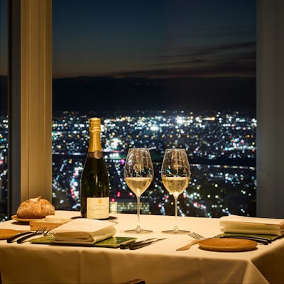 地上245m名古屋で最も天空に近いワインラウンジ&レストラン