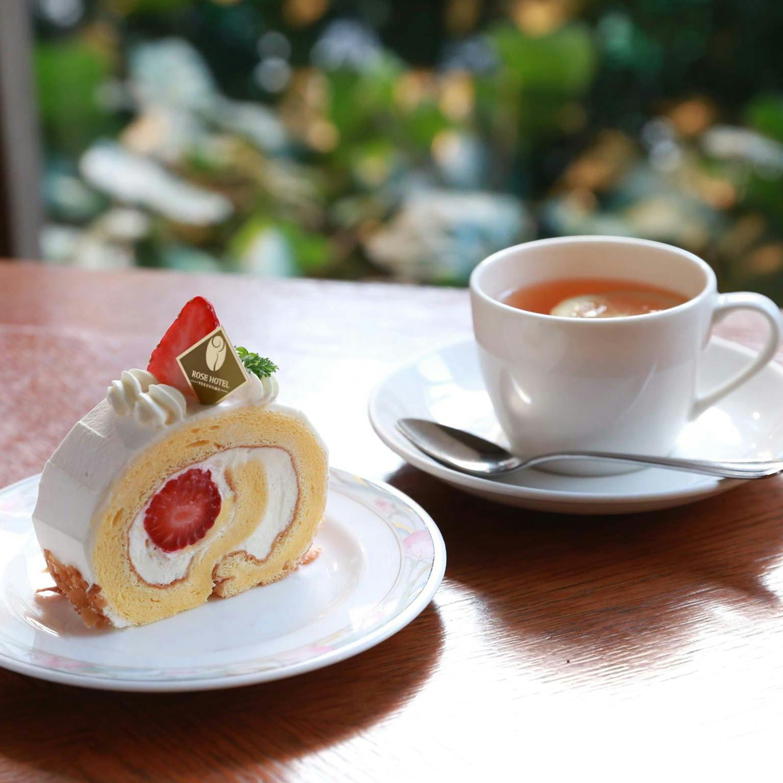 ブラスリー ミリー ラ フォーレ ローズホテル 横浜 Cake Set パティシエ特製ケーキ コーヒー スパークリングも選べる1ドリンク お土産 ティー プラン メニュー 一休 Comレストラン