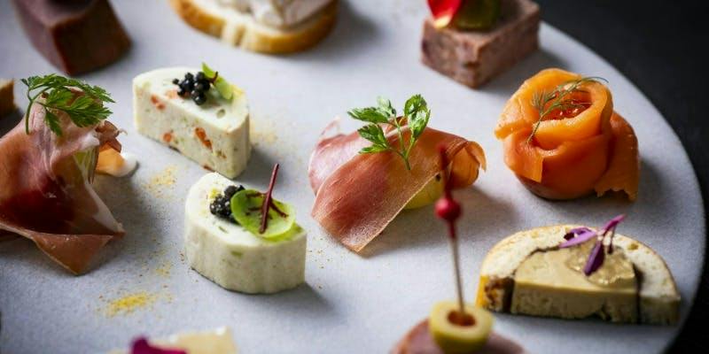 Sky Bar & Dining Stellar Garden�^�U�E�v�����X �p�[�N�^���[����