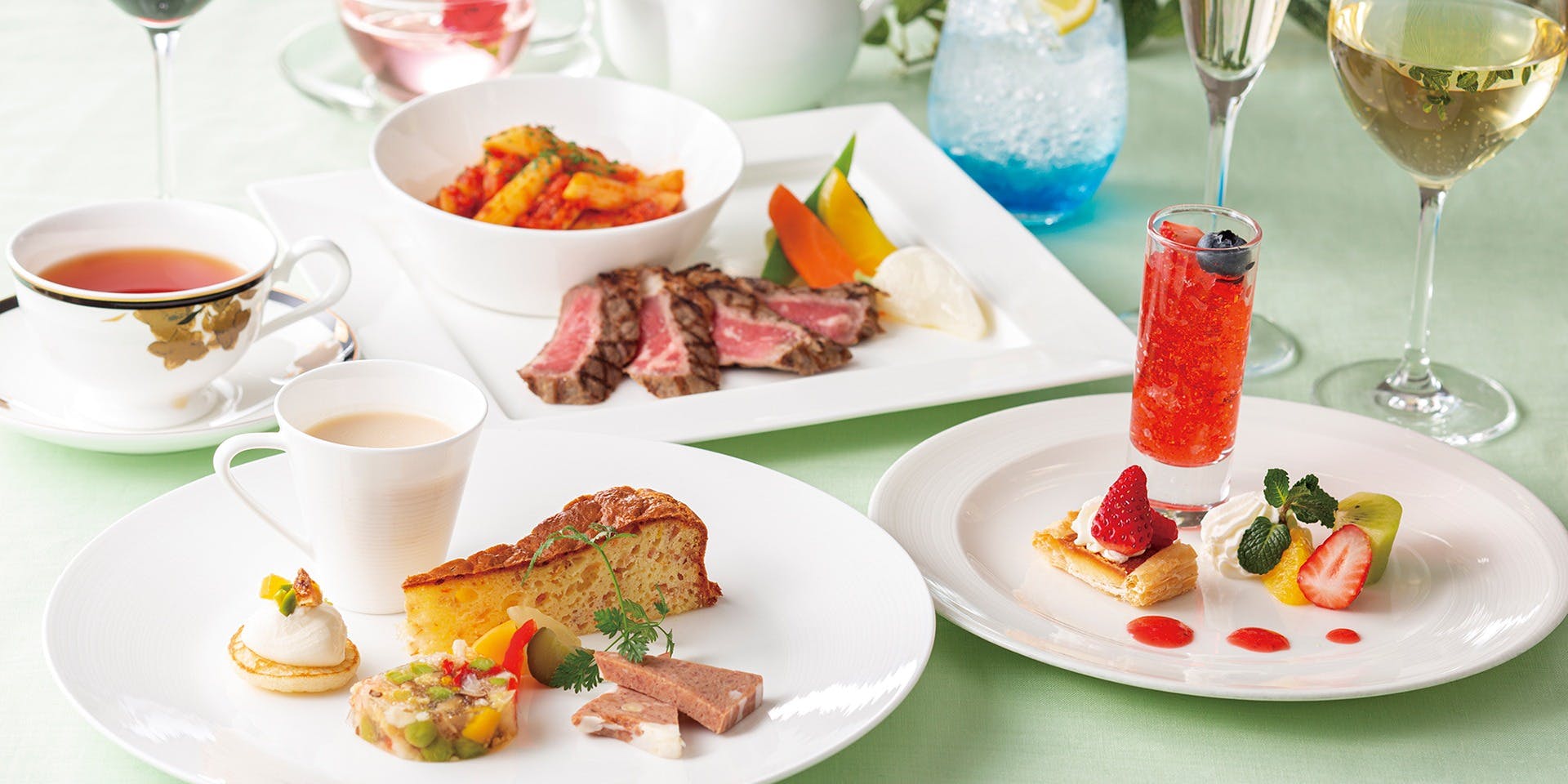 カクテル＆ティーラウンジ