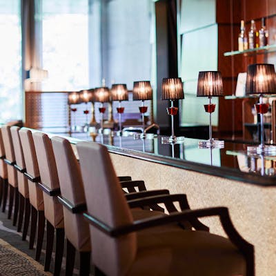 お好みの席でしっとりとした大人の時間を