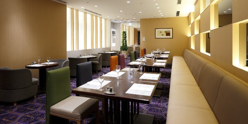 �X�J�C�O�����u�b�t�F���U�^�󑐃r���[�z�e��