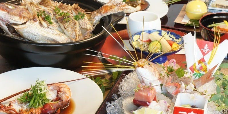 【慶事会席】鯛の姿造り、釜炊き鯛ご飯など慶びの日を華やかに彩る特別会席（窓側半個室確約）