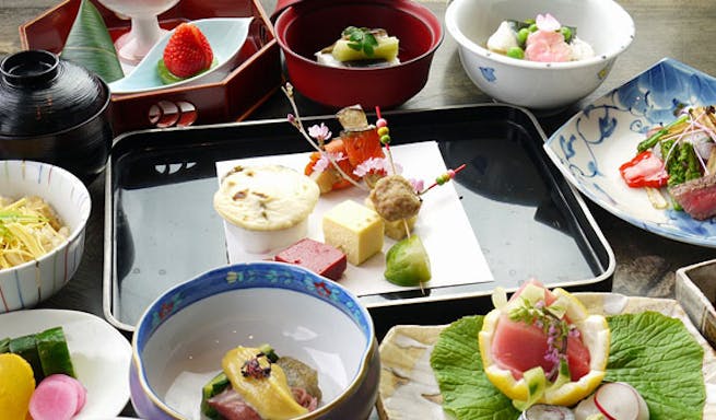 暗闇坂 宮下 丸の内 クラヤミザカミヤシタ マルノウチ 丸の内 日本料理 一休 Comレストラン