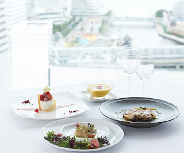 ランチ フレンチ 横浜モノリス Okaimonoモール レストラン