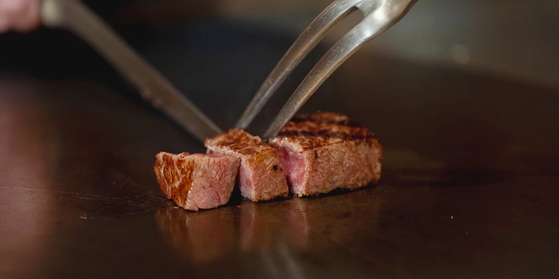 ステーキハウス ミディアムレア（Steak house midium Rare）