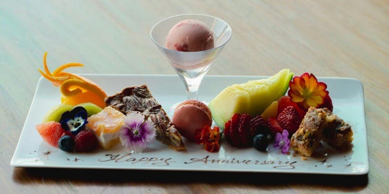 【17時ご予約限定 お祝いプラン】 コース料理全5品 デザートの盛り合わせ付き