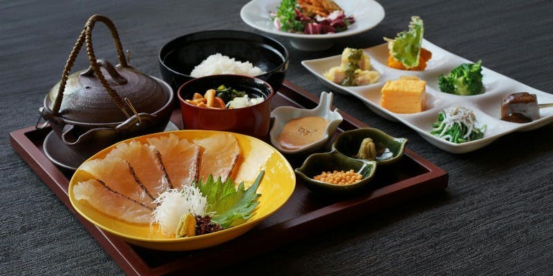日本料理 四季彩／ロイヤルパインズホテル浦和 桜鯛胡麻茶漬け膳～平日