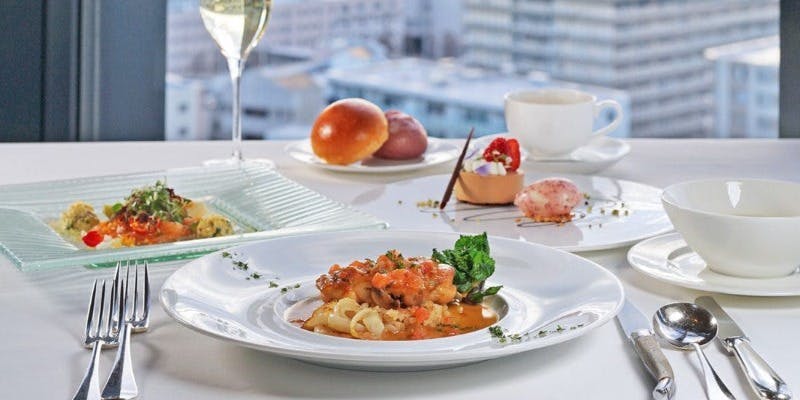 【エレガンス】前菜、選べるメイン、デザートなど全5品