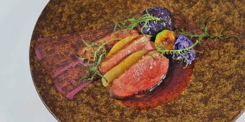 【ヴェニュス】職人の技が光る豪華食材をふんだんに使用した全9皿のスペシャルコース　