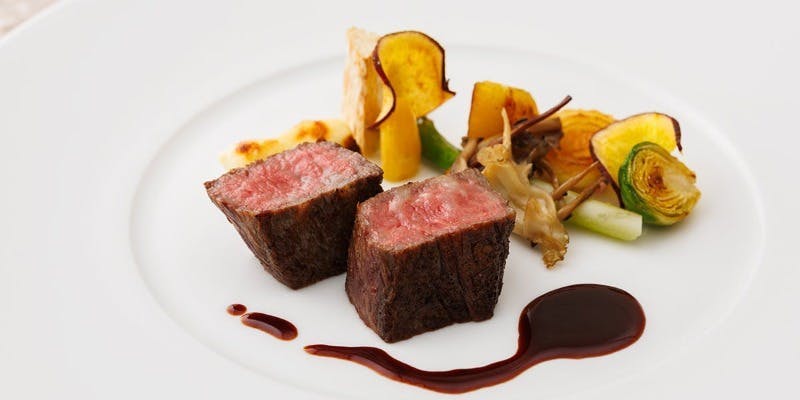 【Xmas2025】クリスマスランチコース メインは黒毛和牛ステーキ