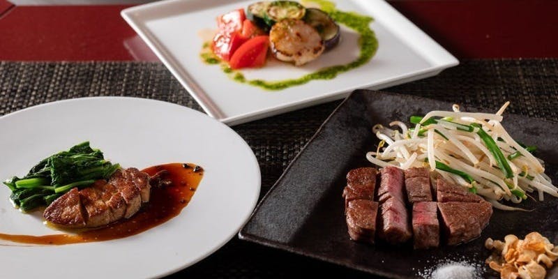 【Xmas2025】フォワグラ、国産牛フィレなど全8品「クリスマスランチ」（早割・12/20～25）