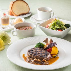 朝食 ガーデンキッチン かるめら ガーデンキッチン カルメラ セルリアンタワー東急ホテル 洋食 一休 Comレストラン