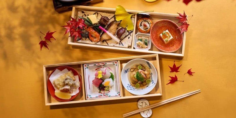 【二段重 野点】食事を彩る季節の食材を詰め込んだ桐箱＋1ドリンク付き！