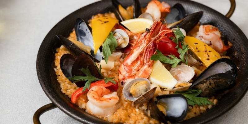 【夜景を楽しむダイニングパーティープラン】Wお肉とパスタを含む大皿9品＋120分飲み放題