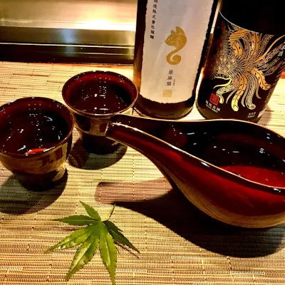 食事に良く合う厳選された和酒を提供