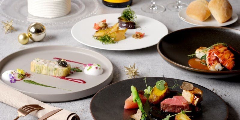 【Xmas2025】ケーキ・キャビア・オマール海老やフィレ肉とフォアグラ＆トリュフのロッシー二全4品