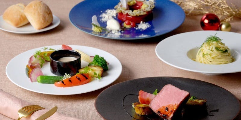 【Xmas2025】横浜野菜の前菜＆メインは豪州産牛ロース 全4品ランチ＋クリスマスデザート＆乾杯酒